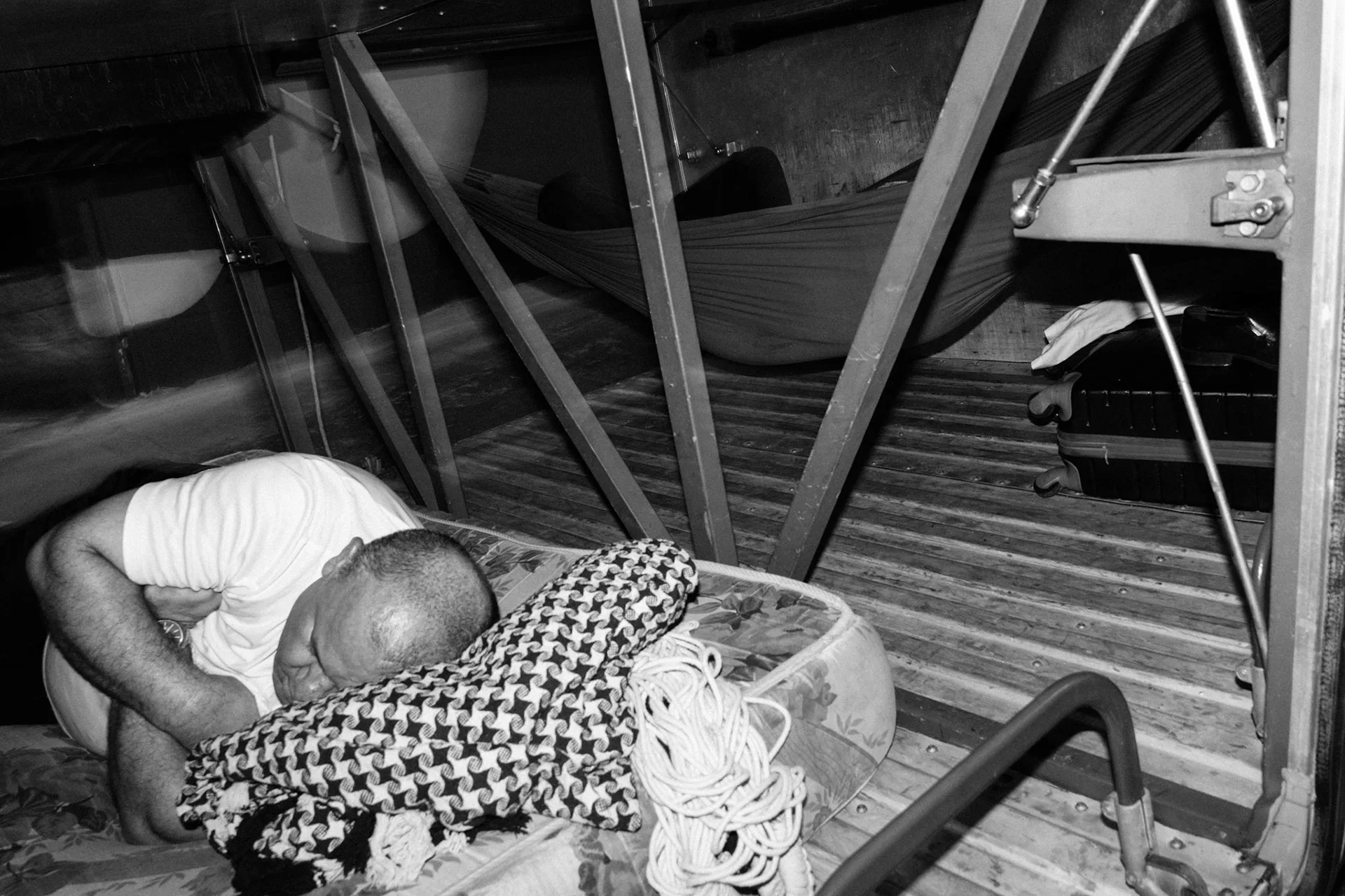 Fragments: photograph by Leo Saraiva, image 9