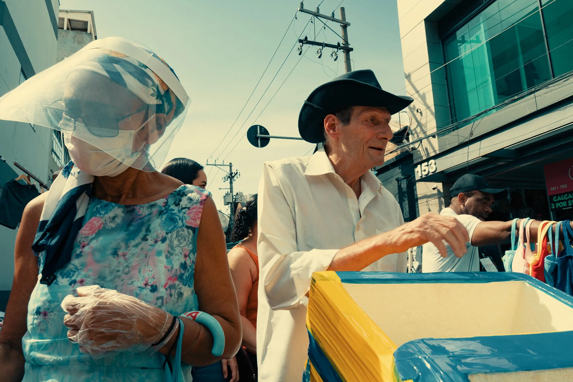 Street: photograph by Leo Saraiva, image 12